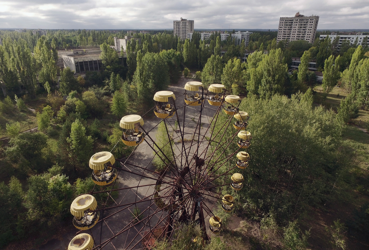 photos of chernobyl aftermath