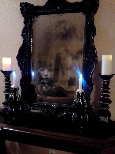 The Top Creepy Haunted Mirrors That Have Ever Existed