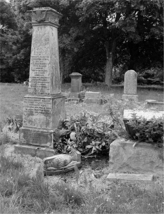 Haunting Photographs From An Abandoned Graveyard