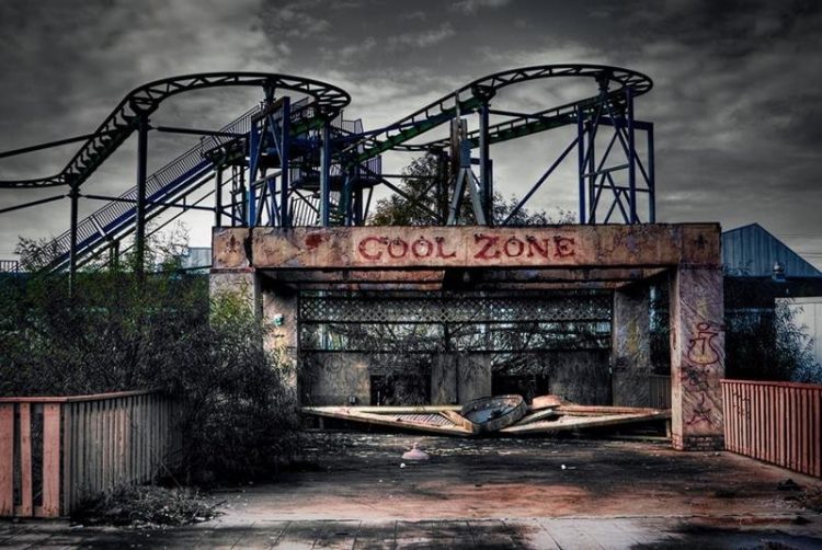 Video shows the beauty of decay at Abandoned Theme park!